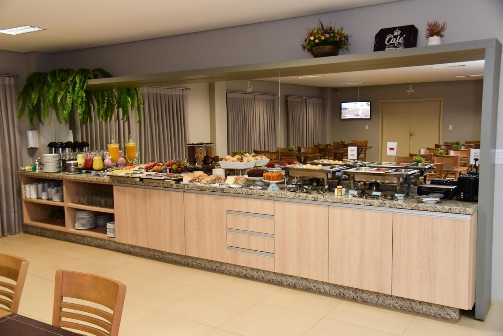 Hotel Plaza Garden Cascavel  Ngoại thất bức ảnh